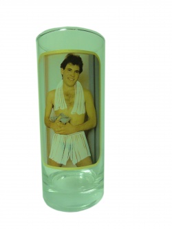 Svlékací sklenice - Muž s ručníkem